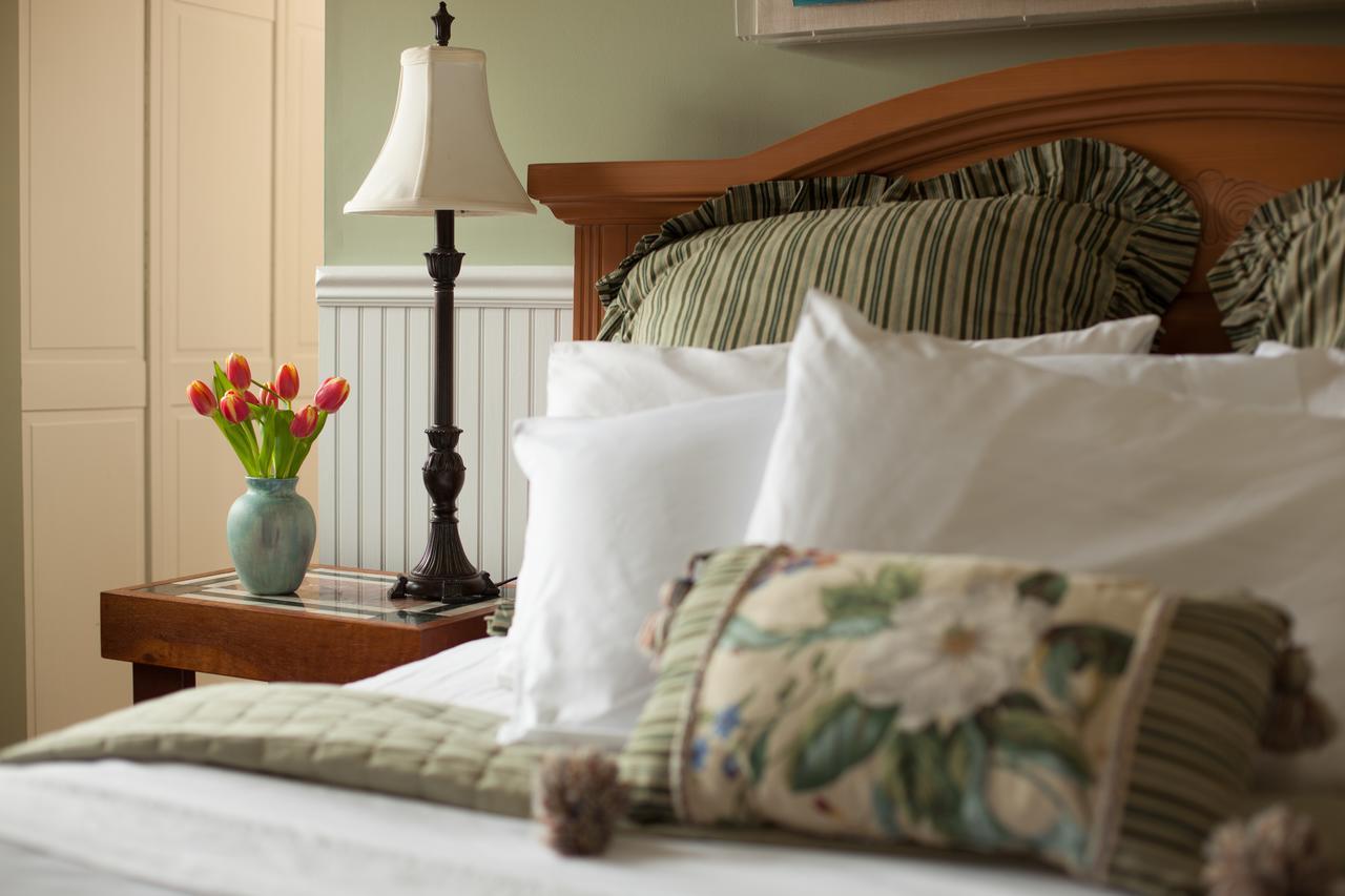 A Butlers Manor Bed and Breakfast Southampton Buitenkant foto