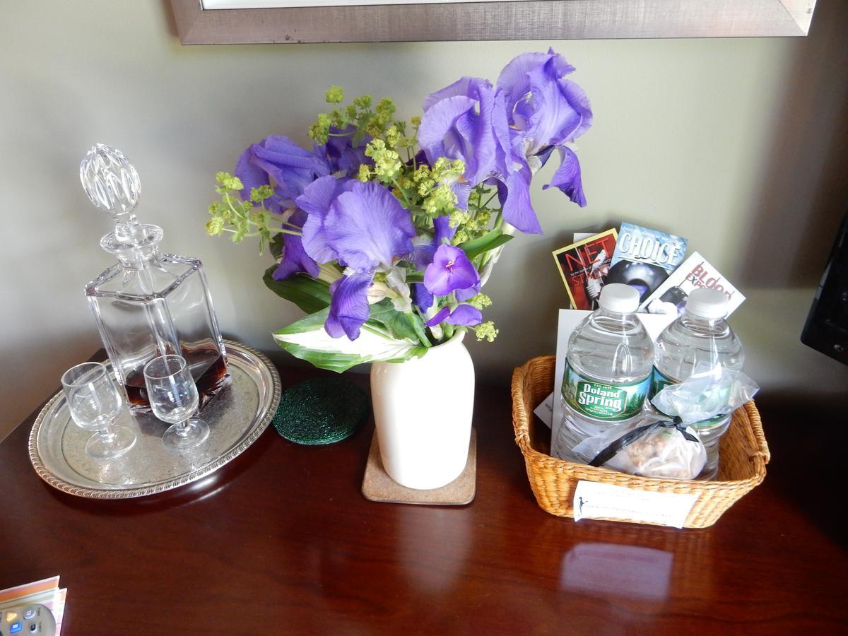 A Butlers Manor Bed and Breakfast Southampton Buitenkant foto